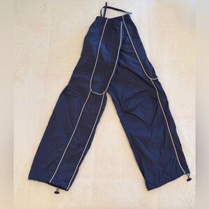 Urban Outfitters/BDG Women’s Windbreaker Warmup Pant.